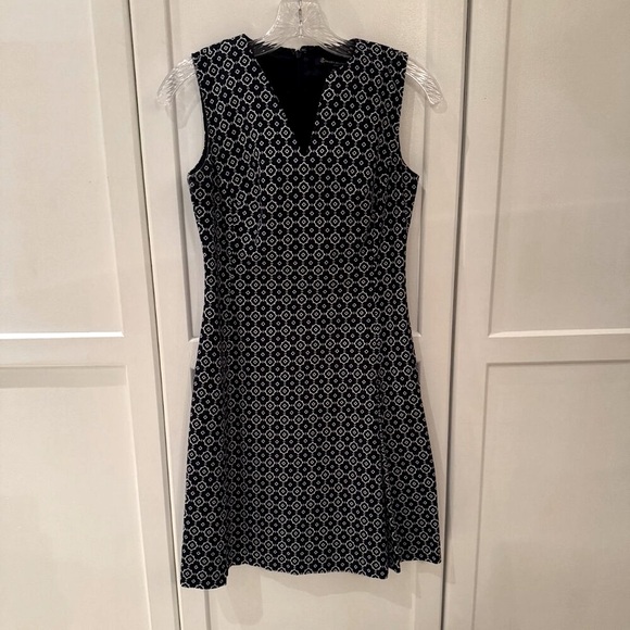 EUC Brooks Brothers Navy Blue & White Geometric Print A-Line Flare Dress - 0P - Picture 3 of 8